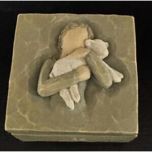 Willow Tree Peace on Earth Keepsake Box New without box